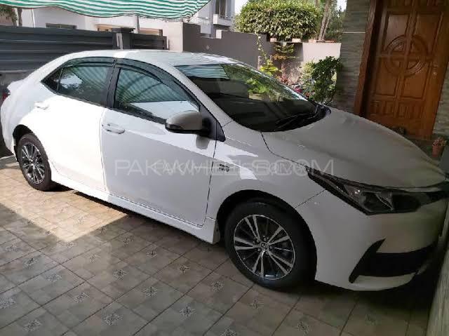 Toyota Corolla 2018 for Sale in Sialkot Image-1