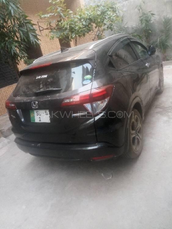 Honda Vezel 2014 for Sale in Lahore Honda Vezel 2014 for Sale in Lahore Image-3