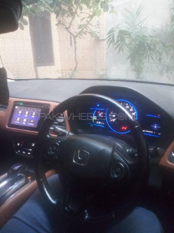 Honda Vezel 2014 for Sale in Lahore Honda Vezel 2014 for Sale in Lahore Image-11
