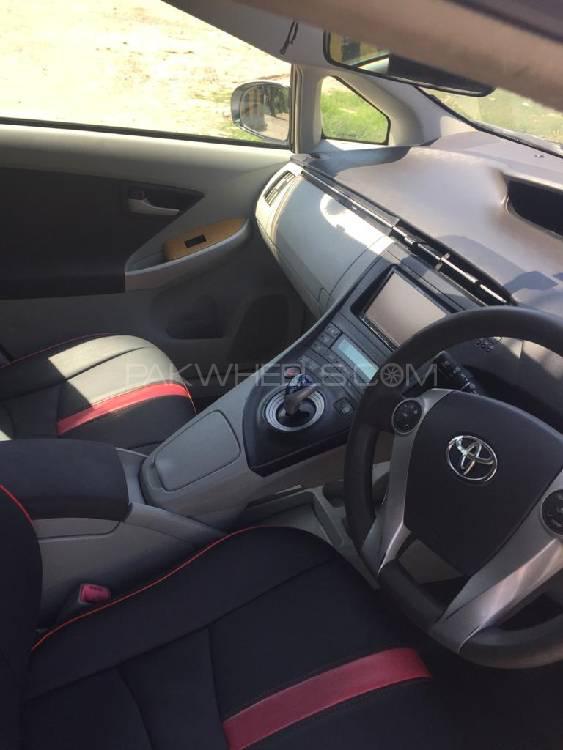 Toyota Prius 2010 for Sale in Lahore Toyota Prius 2010 for Sale in Lahore Image-8