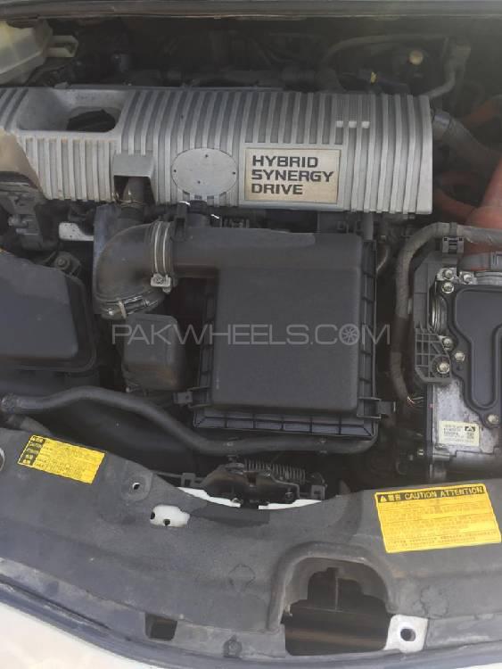 Toyota Prius 2010 for Sale in Lahore Toyota Prius 2010 for Sale in Lahore Image-17