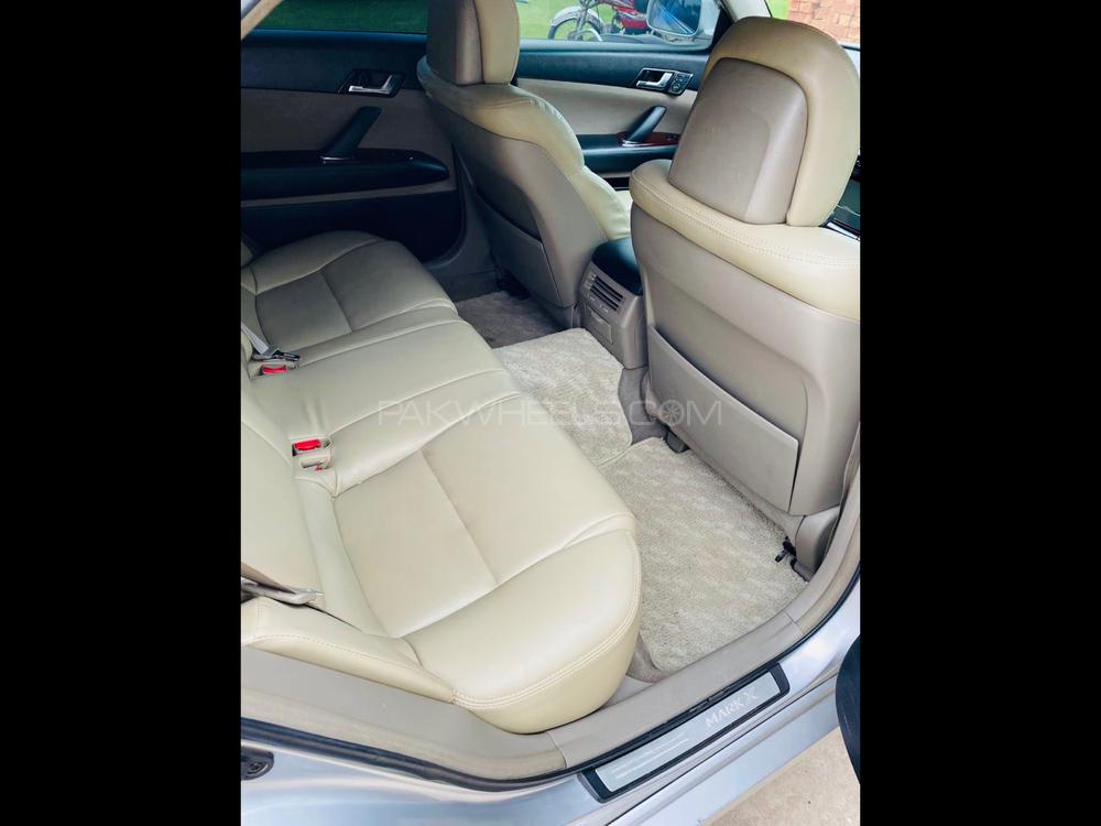 Toyota Mark X 2005 for Sale in Multan Toyota Mark X 2005 for Sale in Multan Image-5
