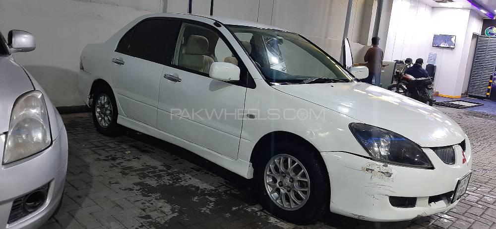 Mitsubishi Lancer 2004 for Sale in Lahore Mitsubishi Lancer 2004 for Sale in Lahore Image-2