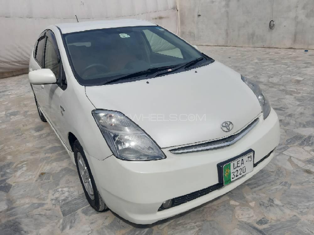 Toyota Prius 2008 for Sale in Peshawar Image-1