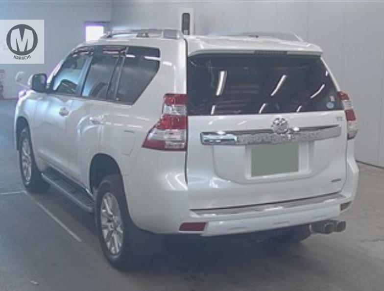 Toyota Prado 2015 for Sale in Karachi Toyota Prado 2015 for Sale in Karachi Image-3