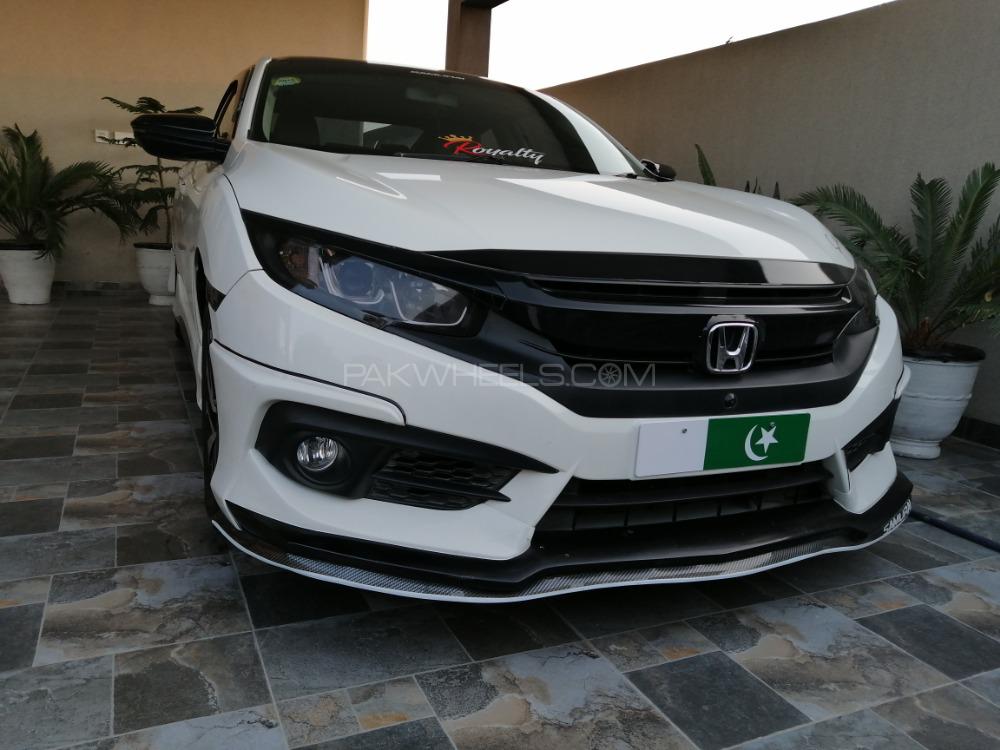 Honda Civic - 2018  Honda Civic - 2018  Image-2