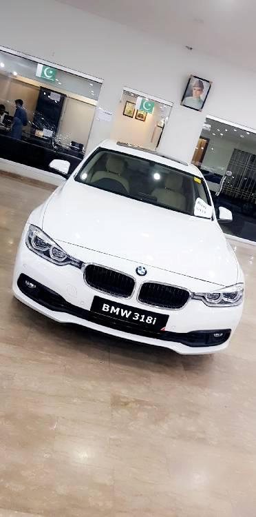 BMW / بی ایم ڈبلیو 3 سیریز 2017 for Sale in لاہور Image-1