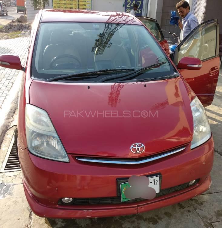 Toyota Prius 2008 for Sale in Lahore Image-1