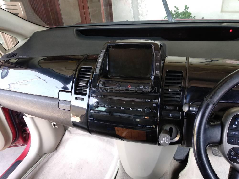 Toyota Prius 2008 for Sale in Lahore Toyota Prius 2008 for Sale in Lahore Image-10