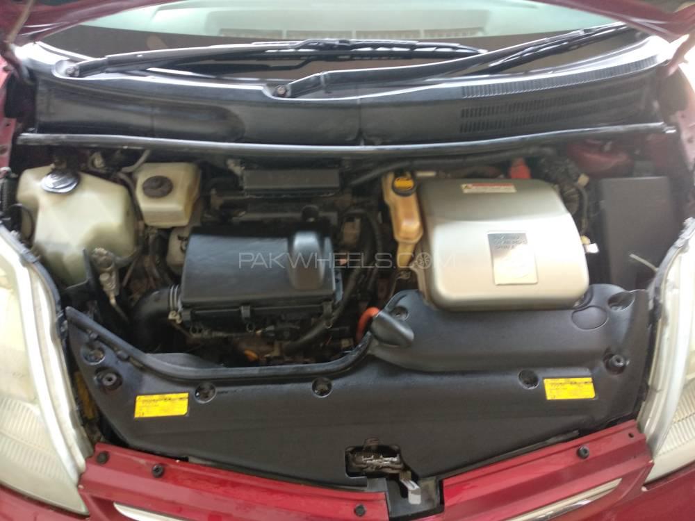 Toyota Prius 2008 for Sale in Lahore Toyota Prius 2008 for Sale in Lahore Image-13