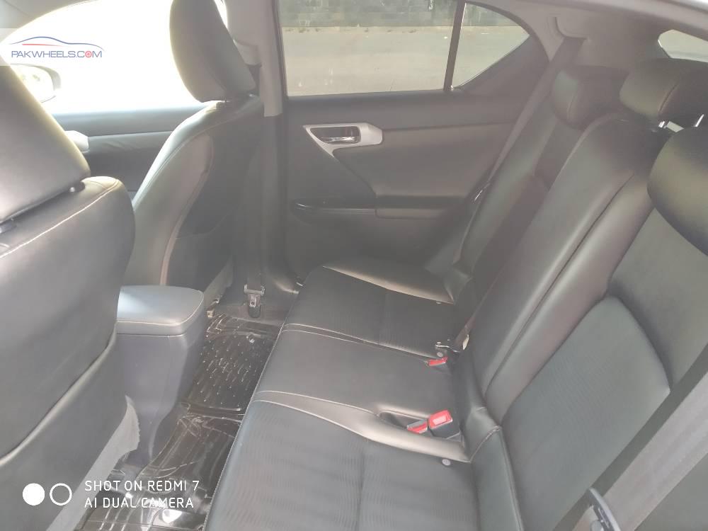 لیکزس سی ٹی 200 ایچ 2013 for Sale in اسلام آباد لیکزس سی ٹی 200 ایچ 2013 for Sale in اسلام آباد Image-12