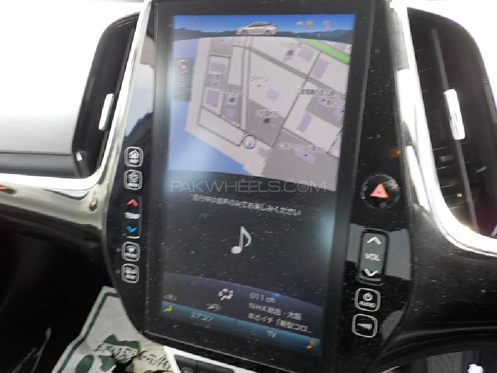 Toyota Prius 2017 for Sale in Karachi Toyota Prius 2017 for Sale in Karachi Image-14