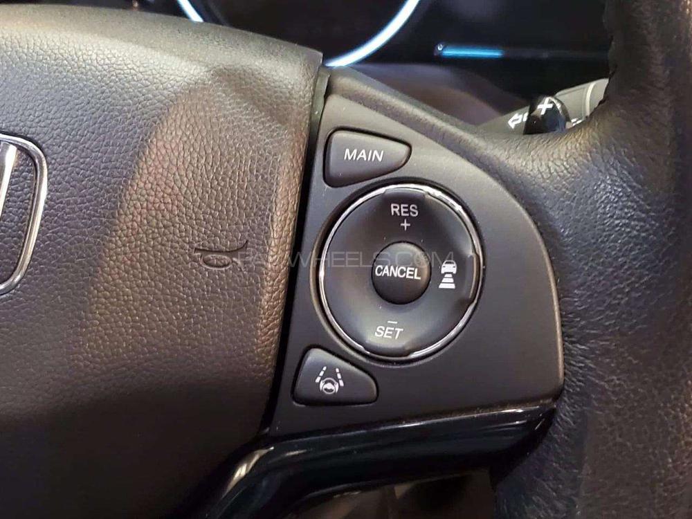 Honda Vezel 2017 for Sale in Lahore Honda Vezel 2017 for Sale in Lahore Image-9