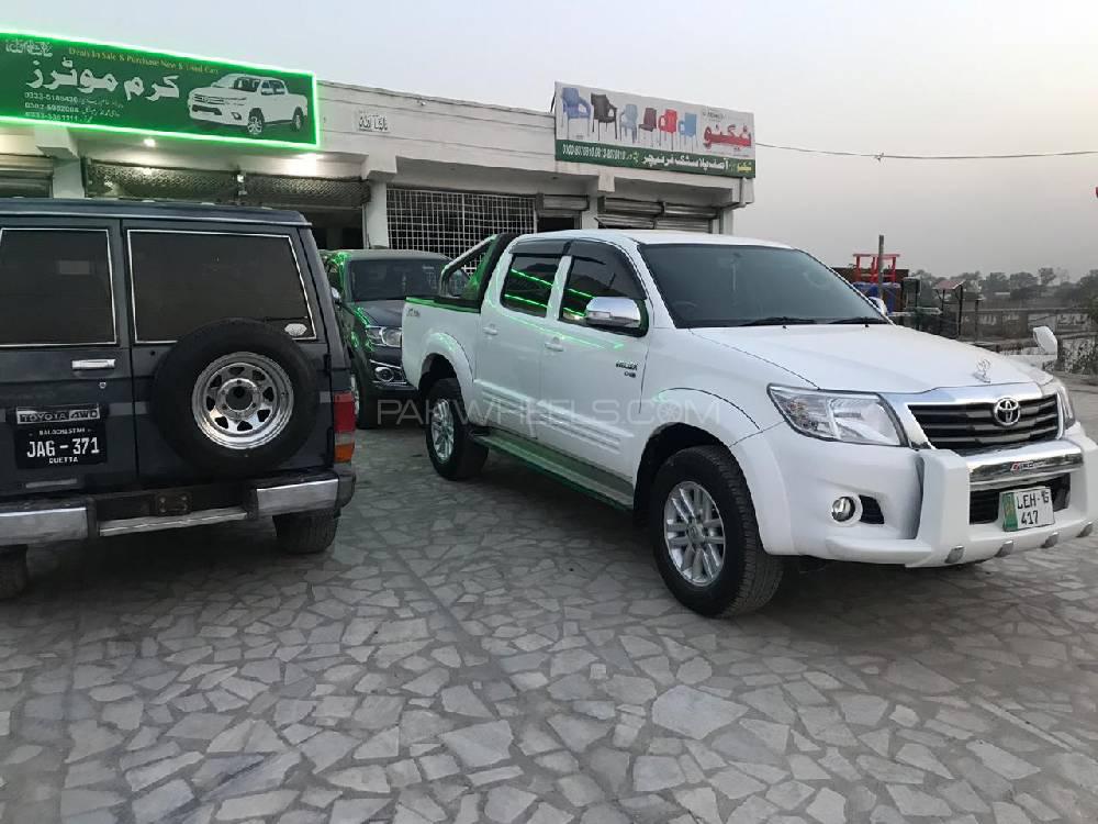 Toyota Hilux 2015 for Sale in Peshawar Toyota Hilux 2015 for Sale in Peshawar Image-4