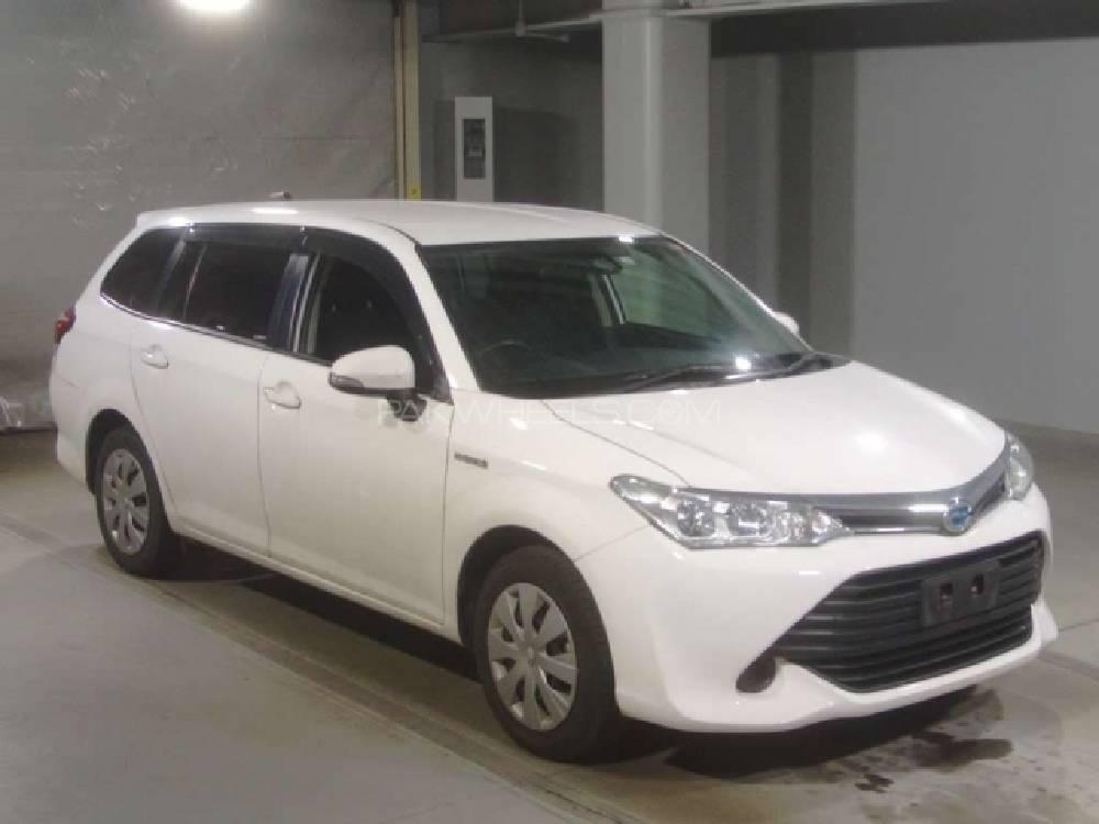 Toyota Corolla Fielder 2017 for Sale in Karachi Image-1
