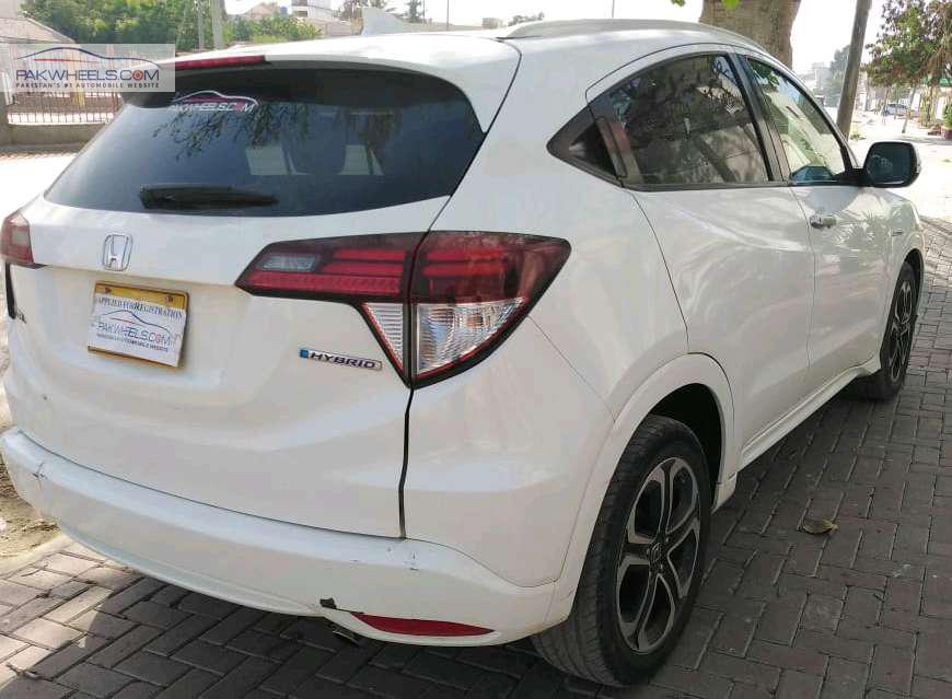 Honda Vezel 2015 for Sale in Karachi Honda Vezel 2015 for Sale in Karachi Image-5