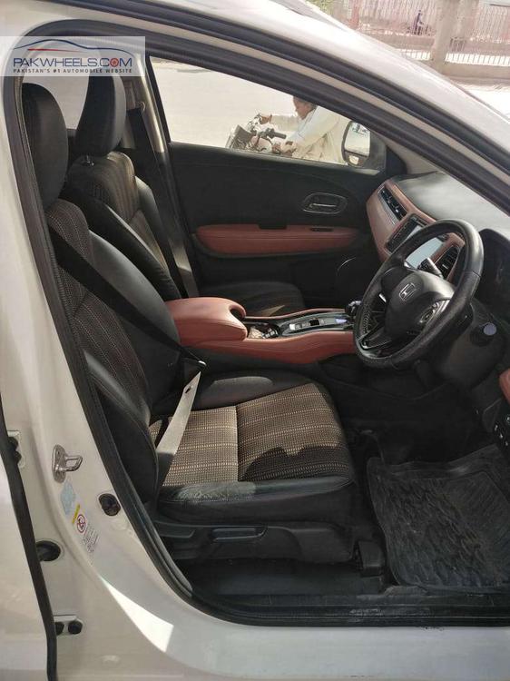 Honda Vezel 2015 for Sale in Karachi Honda Vezel 2015 for Sale in Karachi Image-8
