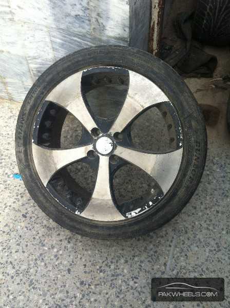 17 inch rims for sales without tires only in 15000 urgent! Image-1