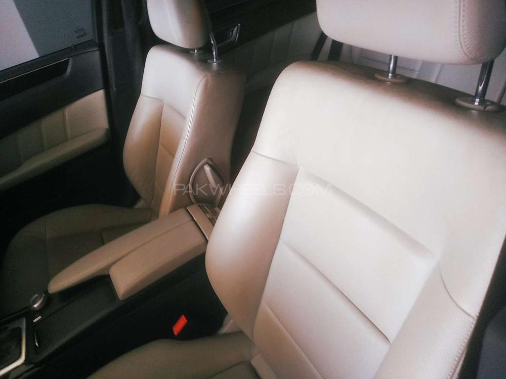 Mercedes Benz E Class 2010 for Sale in Rawalpindi Mercedes Benz E Class 2010 for Sale in Rawalpindi Image-7