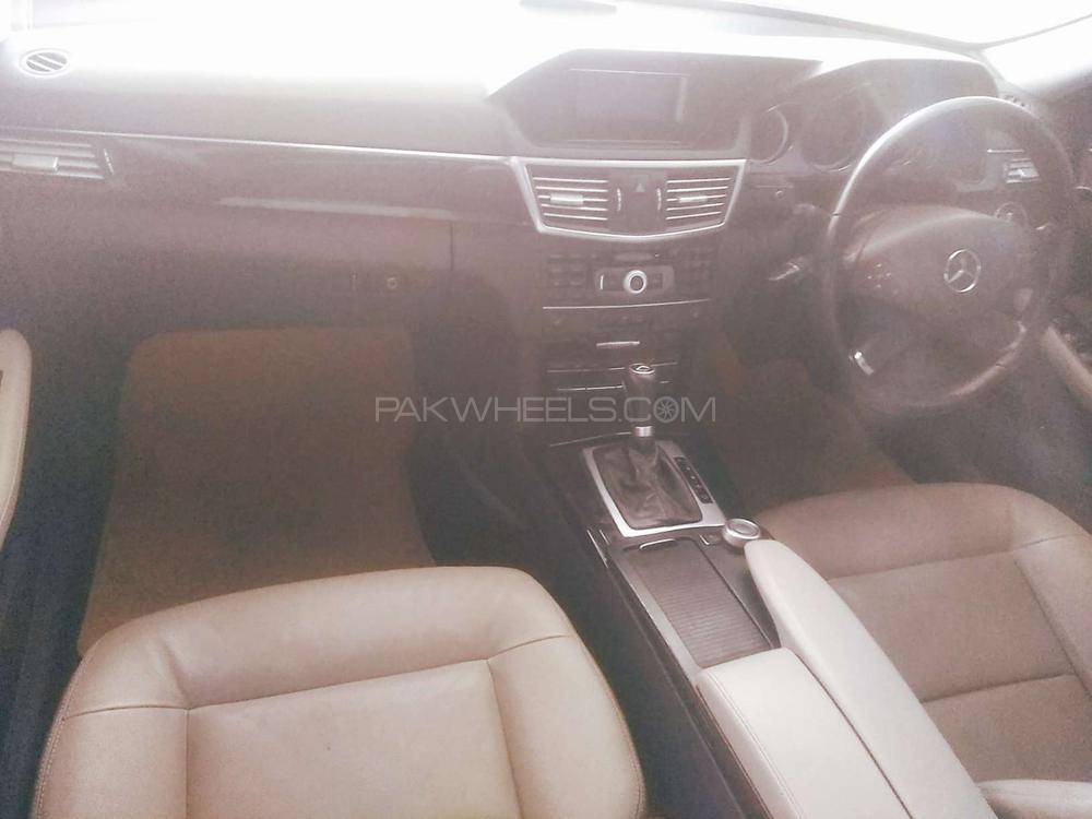 Mercedes Benz E Class 2010 for Sale in Rawalpindi Mercedes Benz E Class 2010 for Sale in Rawalpindi Image-10