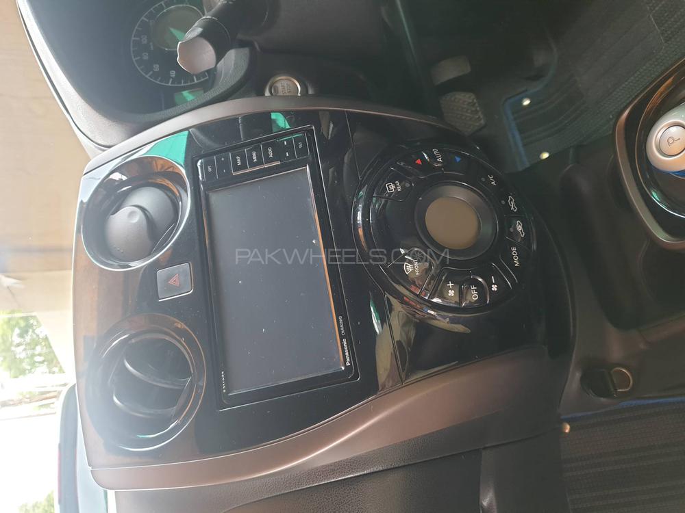 Nissan Note 2017 for Sale in Lahore Nissan Note 2017 for Sale in Lahore Image-9