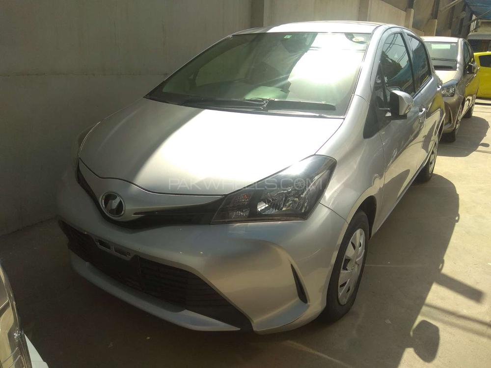 Toyota Vitz 2015 for Sale in Karachi Image-1
