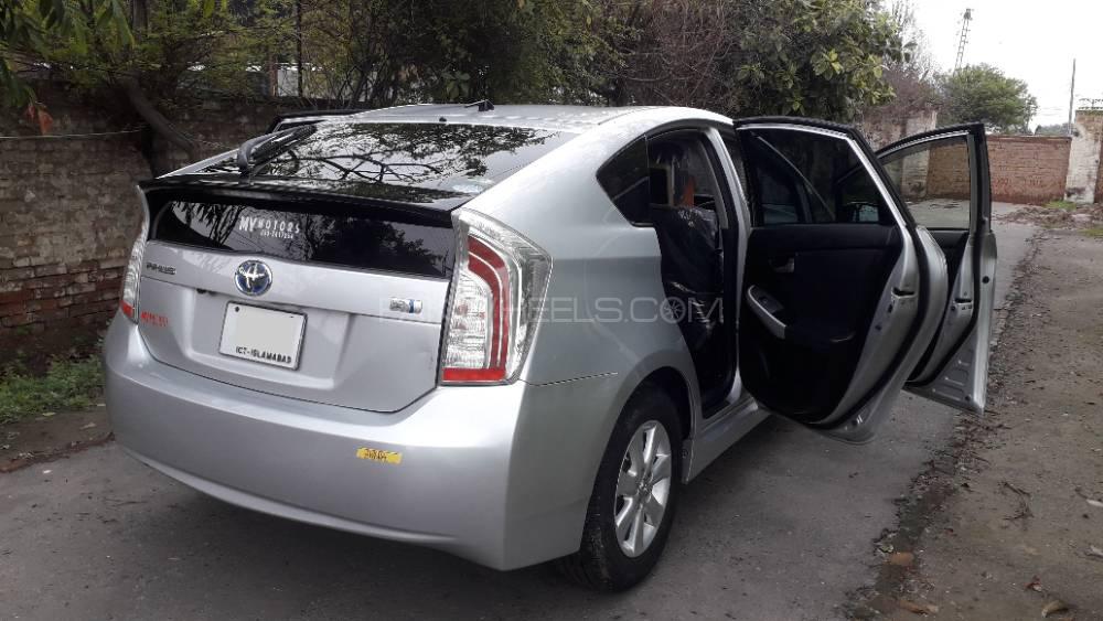 Toyota Prius 2014 for Sale in Faisalabad Toyota Prius 2014 for Sale in Faisalabad Image-9