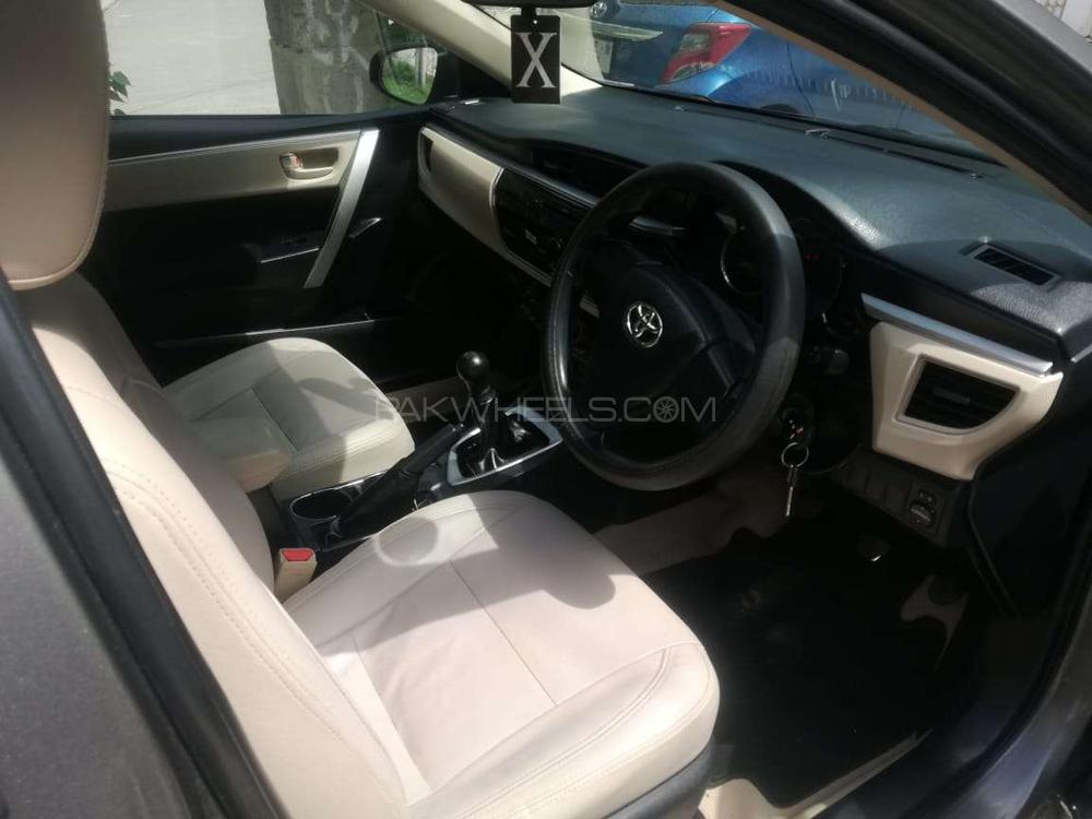 ٹویوٹا کرولا 2015 for Sale in لاہور ٹویوٹا کرولا 2015 for Sale in لاہور Image-3