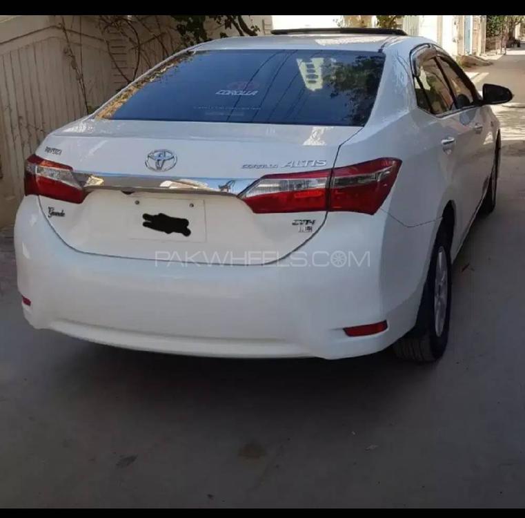 Toyota Corolla 2015 for Sale in Sargodha Image-1