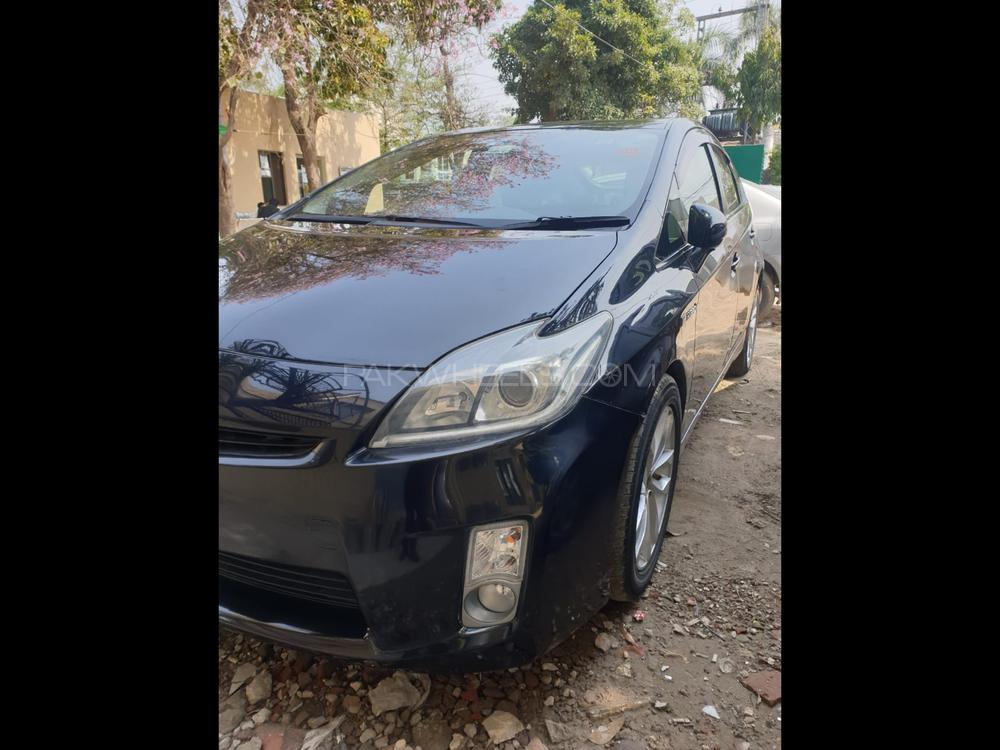 Toyota Prius 2011 for Sale in Lahore Image-1