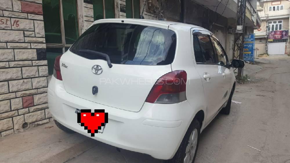 Toyota Vitz 2010 for Sale in Islamabad Image-1