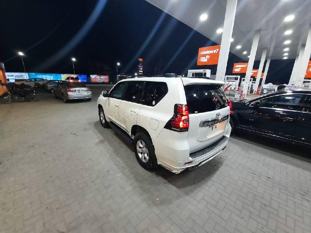 Toyota Prado 2009 for Sale in Lahore Toyota Prado 2009 for Sale in Lahore Image-4