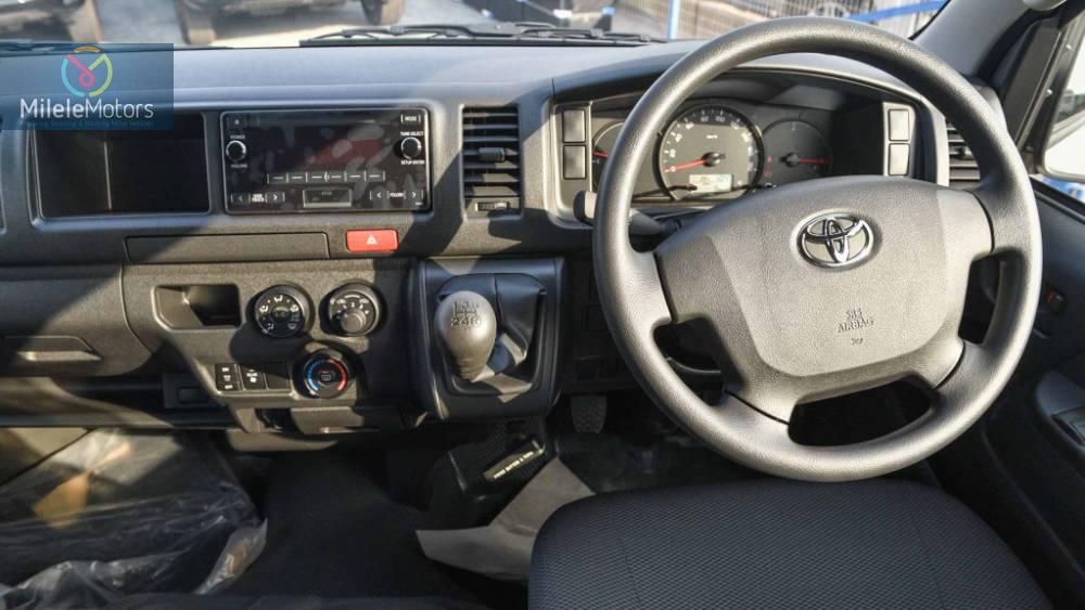 Toyota Hiace 2019 for Sale in Karachi Toyota Hiace 2019 for Sale in Karachi Image-8