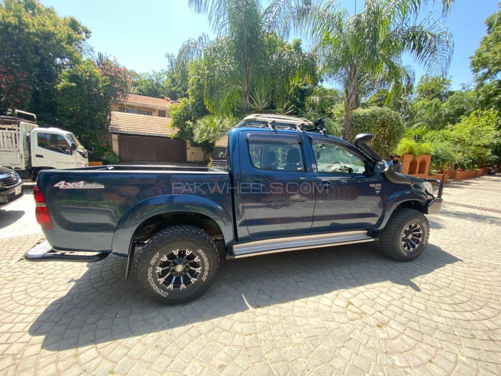 Toyota Hilux 2013 for Sale in Islamabad Toyota Hilux 2013 for Sale in Islamabad Image-8