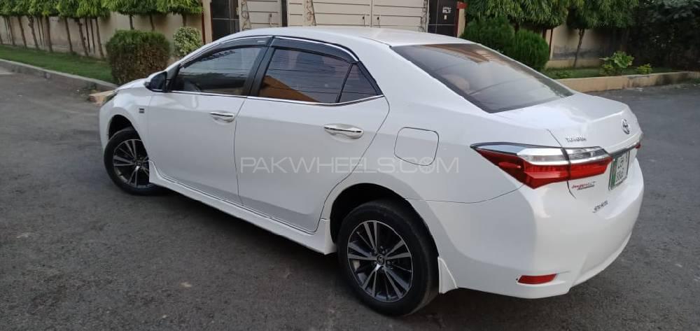 Toyota Corolla 2018 for Sale in Lahore Toyota Corolla 2018 for Sale in Lahore Image-9