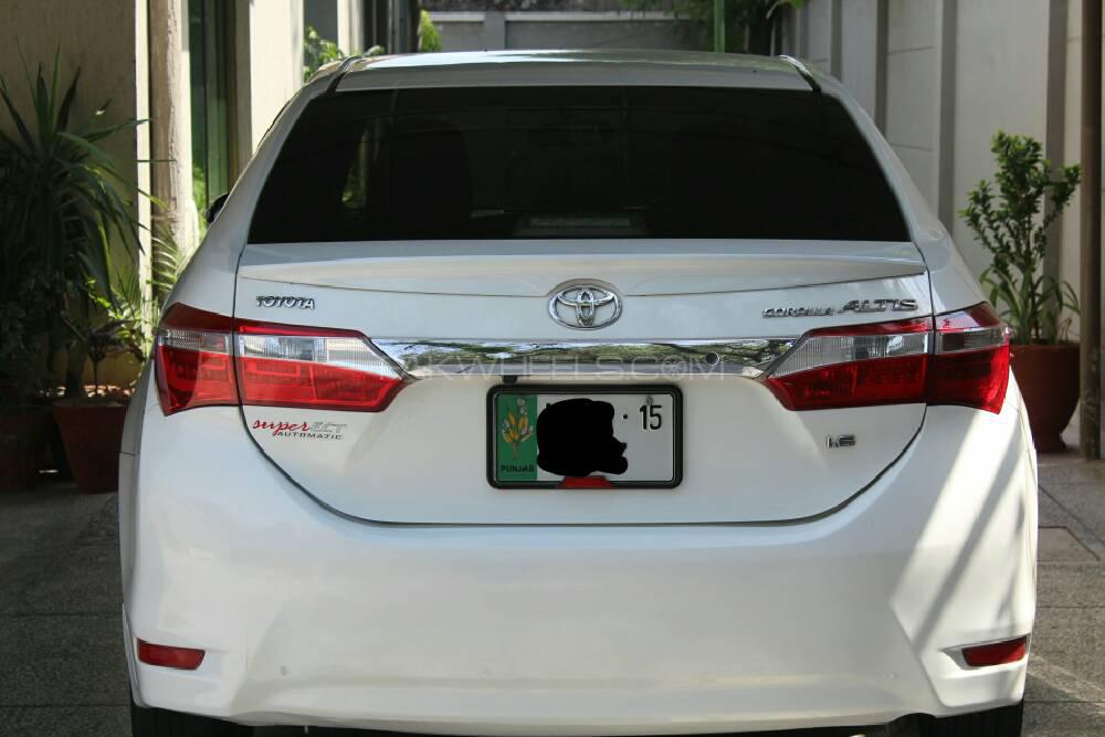 Toyota Corolla 2015 for Sale in Lahore Image-1