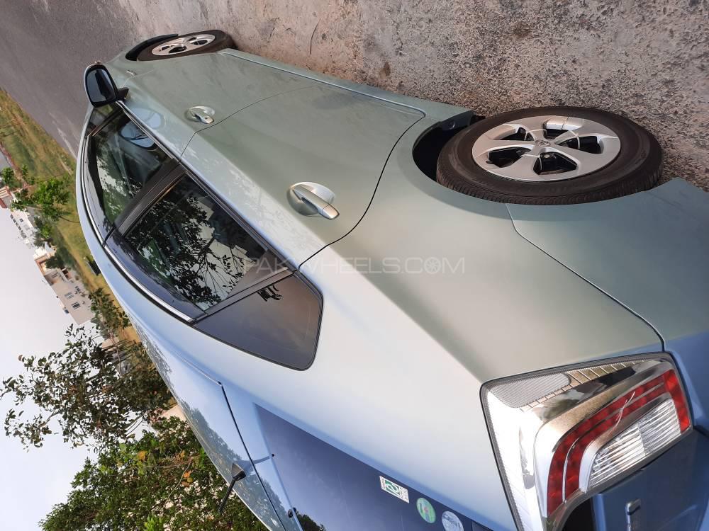 Toyota Prius 2013 for Sale in Lahore Toyota Prius 2013 for Sale in Lahore Image-10