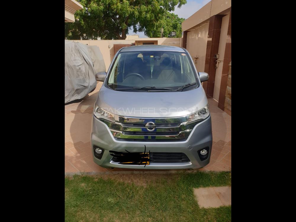 Nissan Dayz Highway Star 2016 for Sale in Karachi Nissan Dayz Highway Star 2016 for Sale in Karachi Image-2