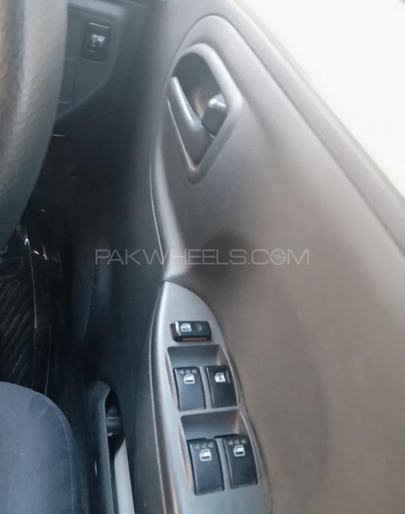 Daihatsu Esse 2010 for Sale in Lahore Daihatsu Esse 2010 for Sale in Lahore Image-3