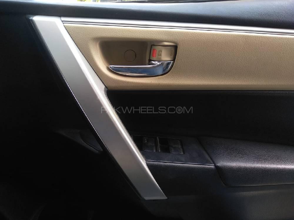 Toyota Corolla 2015 for Sale in Karachi Toyota Corolla 2015 for Sale in Karachi Image-12