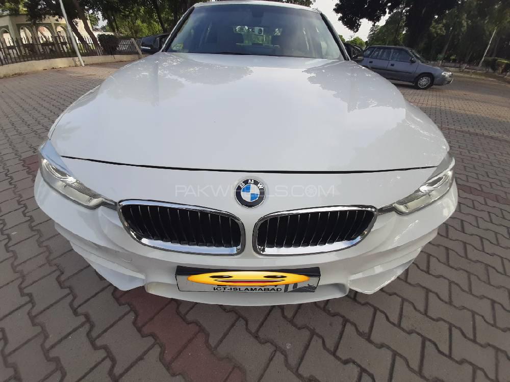 BMW 3 Series 2014 for Sale in Sialkot BMW 3 Series 2014 for Sale in Sialkot Image-13