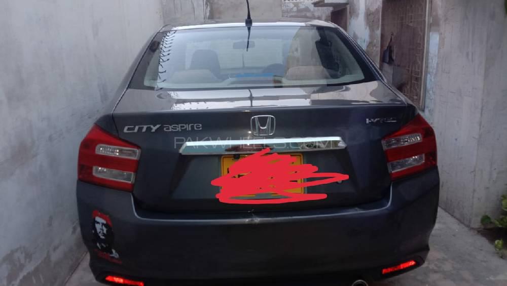 Honda City 2015 for Sale in Hyderabad Honda City 2015 for Sale in Hyderabad Image-13