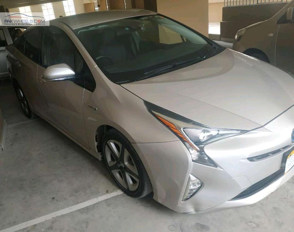 ٹویوٹا پریوس 2015 for Sale in کراچی ٹویوٹا پریوس 2015 for Sale in کراچی Image-2