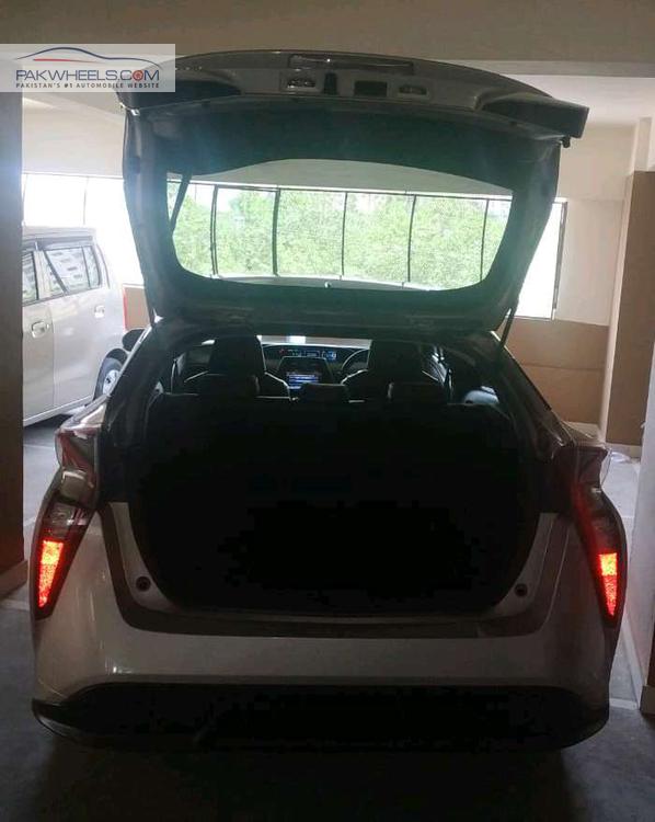 ٹویوٹا پریوس 2015 for Sale in کراچی ٹویوٹا پریوس 2015 for Sale in کراچی Image-7