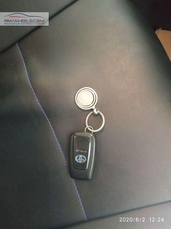 ٹویوٹا پریوس 2015 for Sale in کراچی ٹویوٹا پریوس 2015 for Sale in کراچی Image-13