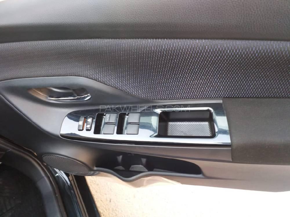 Toyota Vitz 2016 for Sale in Multan Toyota Vitz 2016 for Sale in Multan Image-7