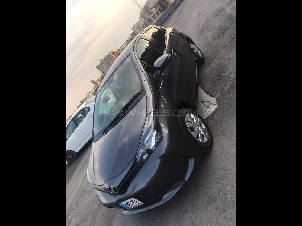 Toyota Vitz 2015 for Sale in Rawalpindi Toyota Vitz 2015 for Sale in Rawalpindi Image-4