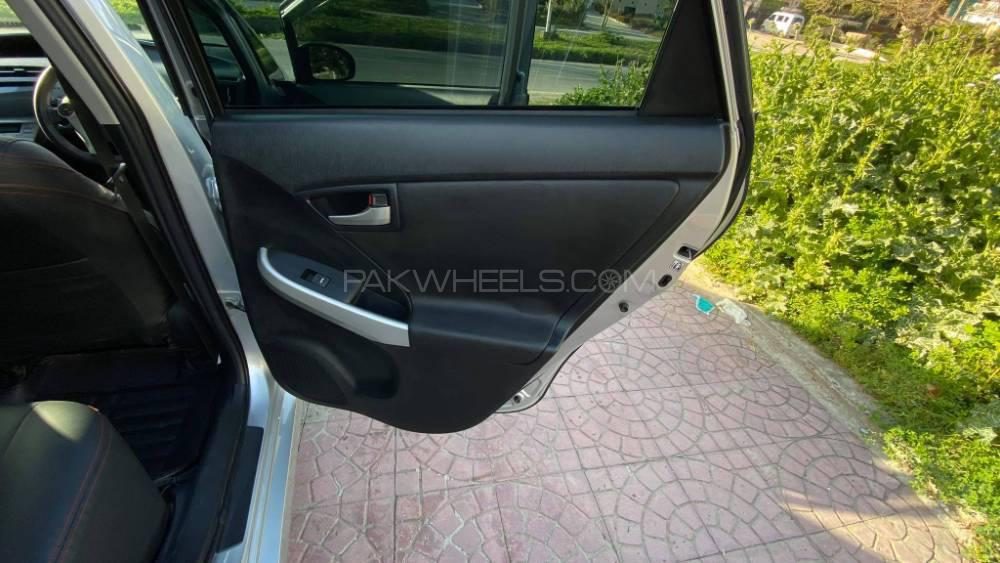 ٹویوٹا پریوس 2014 for Sale in اسلام آباد ٹویوٹا پریوس 2014 for Sale in اسلام آباد Image-16