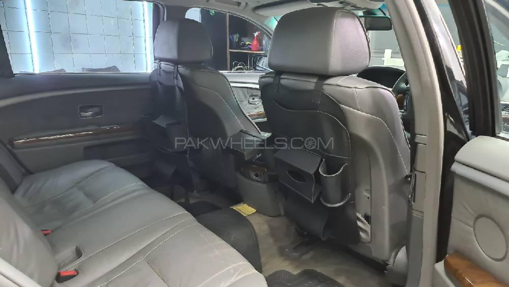 BMW 7 Series 2003 for Sale in Islamabad BMW 7 Series 2003 for Sale in Islamabad Image-10