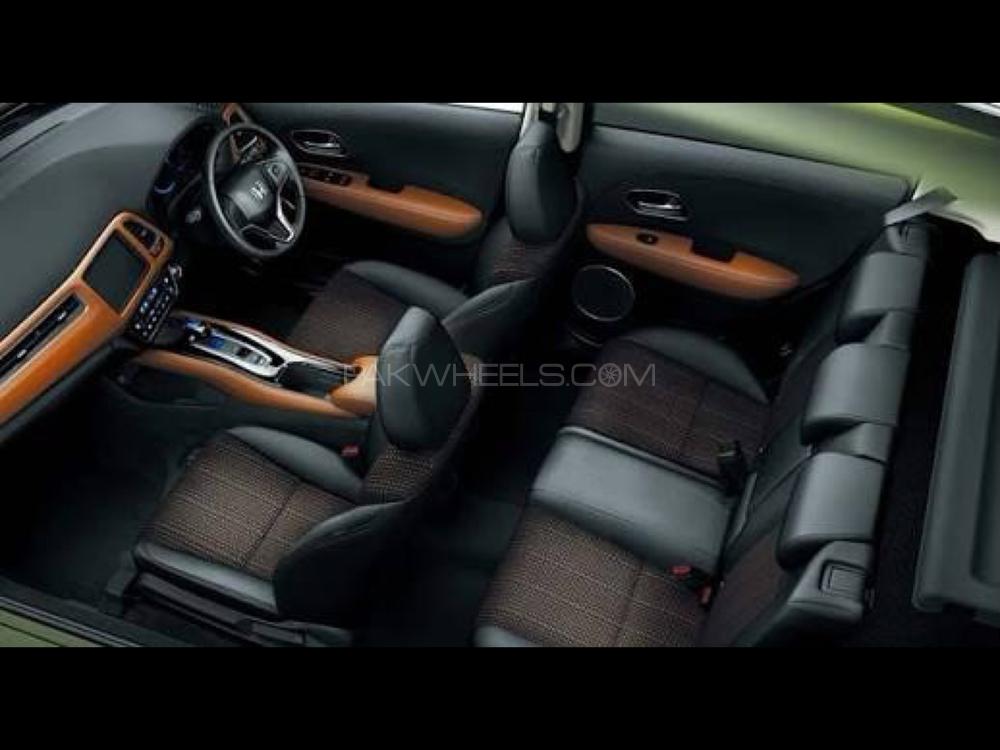 Honda Vezel 2015 for Sale in Nankana sahib Honda Vezel 2015 for Sale in Nankana sahib Image-2